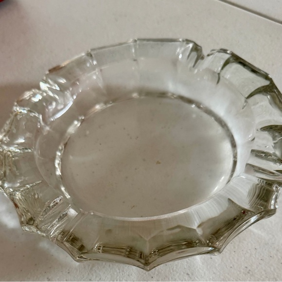 Vintage Heavy Clear Cut Glass Ashtray - MCM Scalloped Edge Decor - Picture 2 of 9